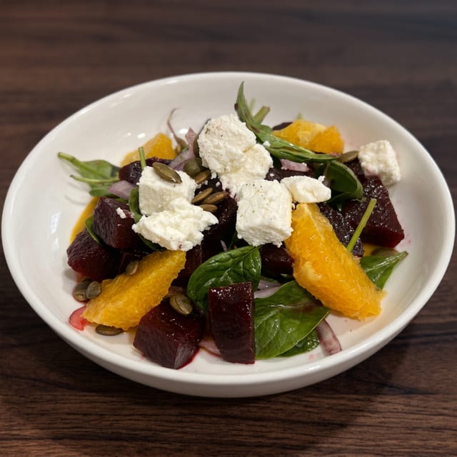 ORANGE BEET SALATA.