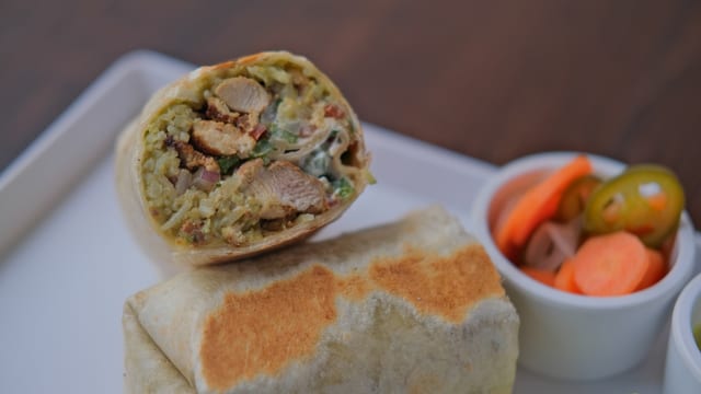 POLLO SHAWARMA Burrito